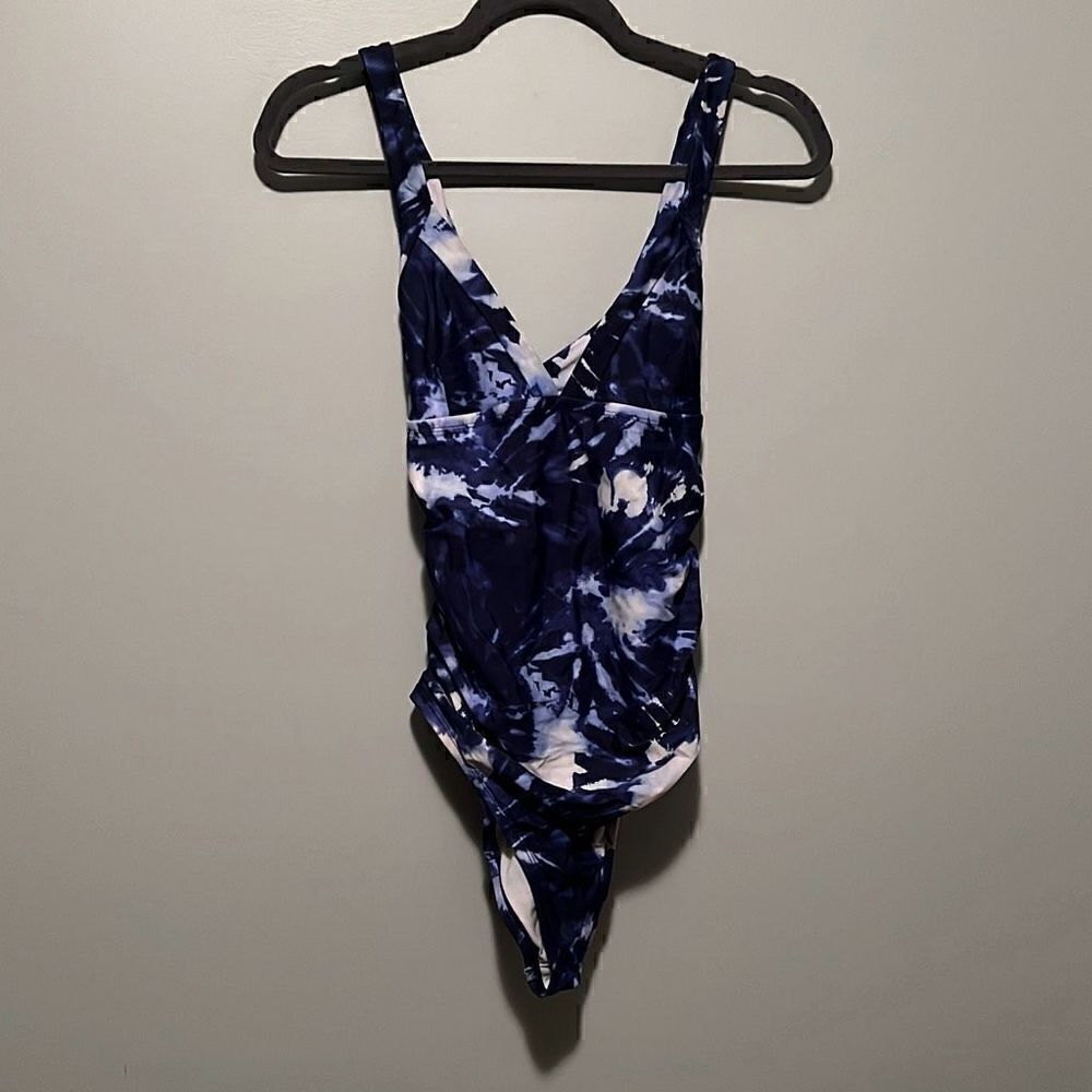 DSG Women's Blue White Tie-Dye Crossback One Piece Swimsuit